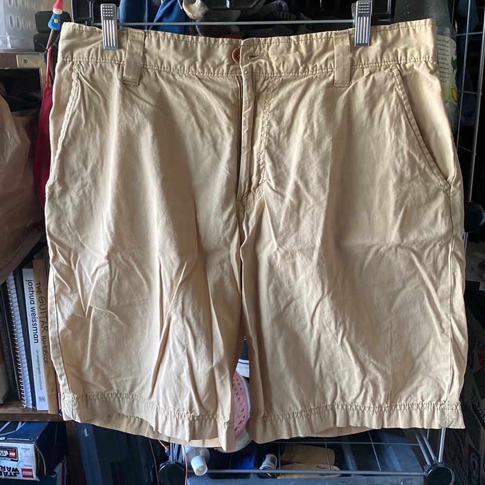 IZOD Saltwater shorts